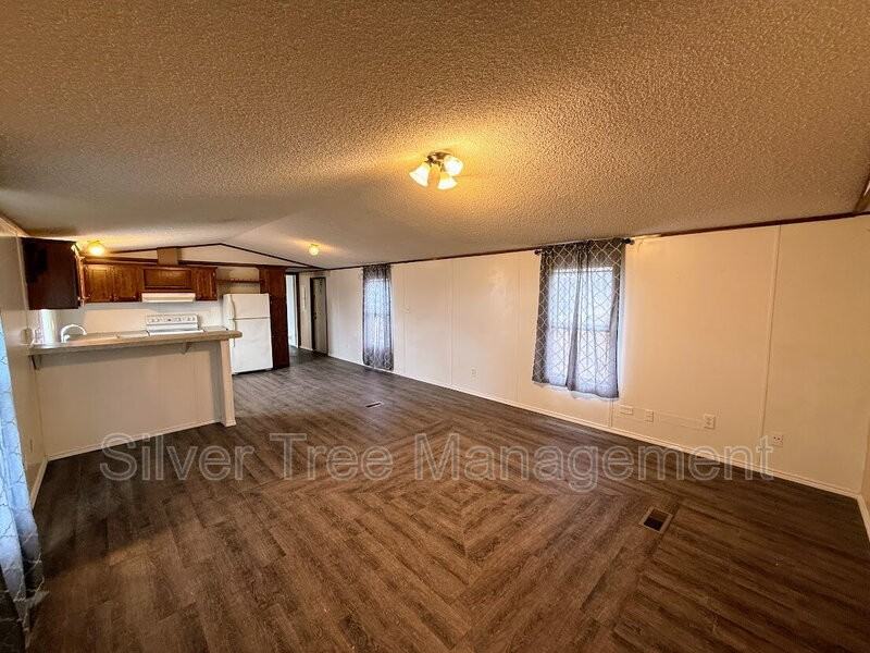 236 Lark Meadow Dr - Photo 4 of 18