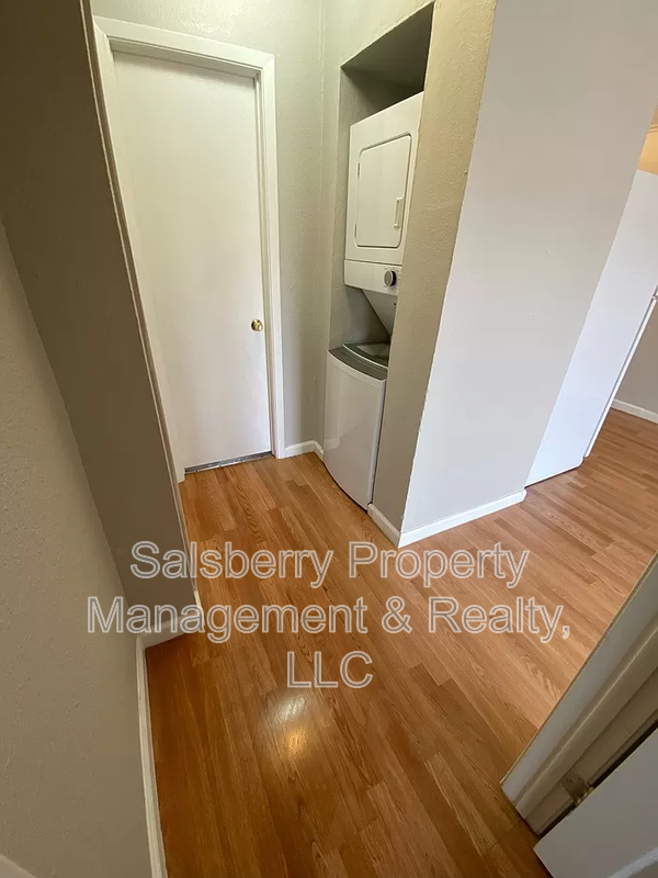 1202 Nw 3rd Ave - Photo 4 of 8
