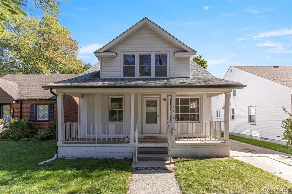 3369 Pelham Street - Photo 4 of 36