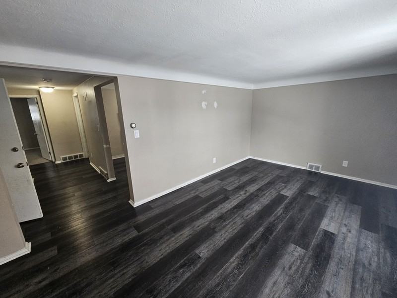 11431 Hempstead Rd - Photo 3 of 14