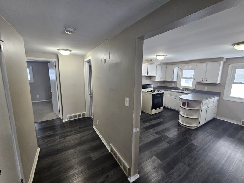 11431 Hempstead Rd - Photo 4 of 14