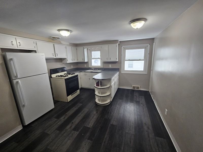 11431 Hempstead Rd - Photo 5 of 14