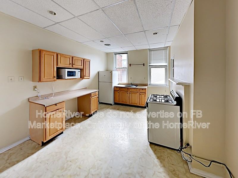 2510 Sarah St #2 - Photo 7 of 22