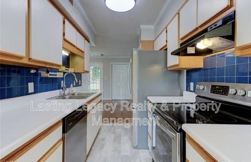 845 Salem Pointe Ln - Photo 4 of 18