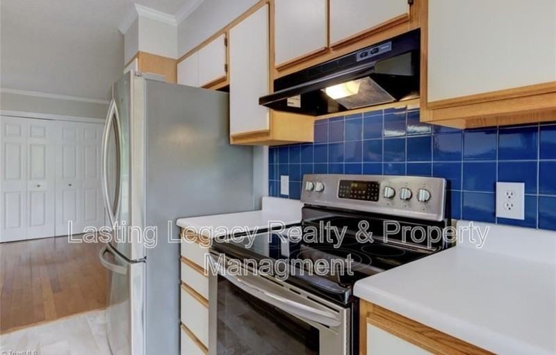 845 Salem Pointe Ln - Photo 6 of 18