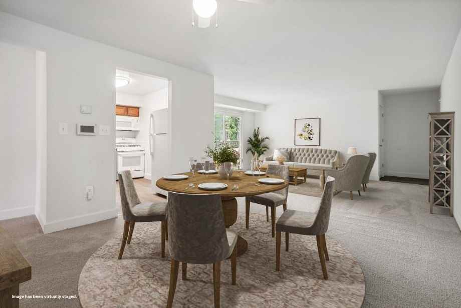 Hamilton Springs Apartments - Photo 4 of 16