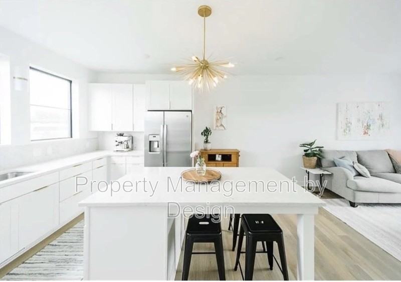 1367 Keosauqua Way - Photo 4 of 8