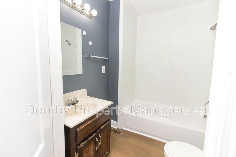 1707 Kirby Ave #B - Photo 7 of 10