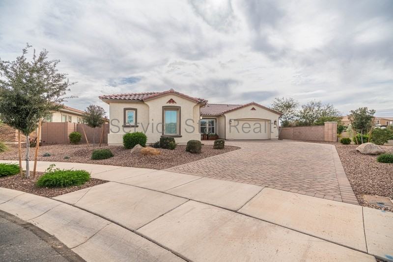 18813 E Peartree Ln - Photo 3 of 30