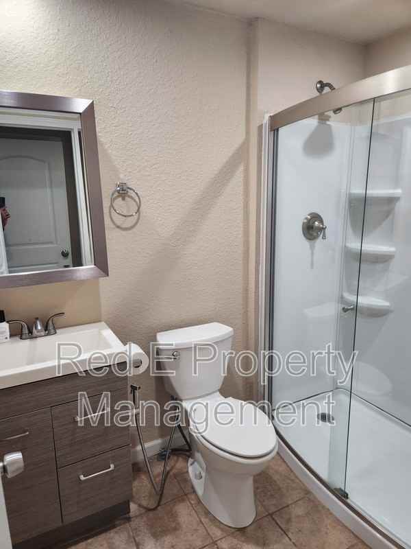 1806 Ayleth Ave - Photo 2 of 18