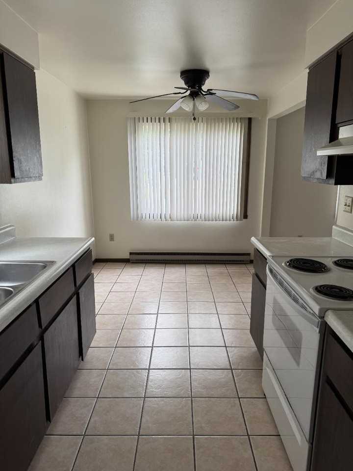 2914 Garfield St - Photo 6 of 7