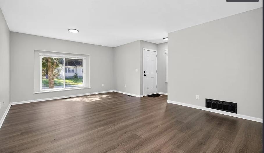 9509 Pratt Ave - Photo 7 of 20