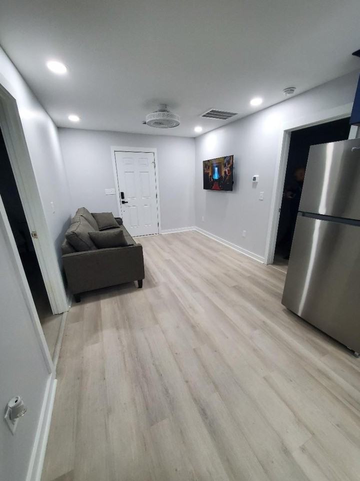 294 Quick St - Photo 3 of 11