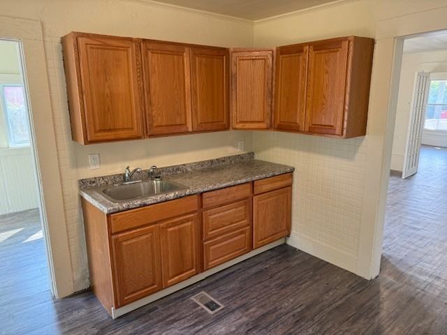 608 Wallace Ave #NA - Photo 3 of 3