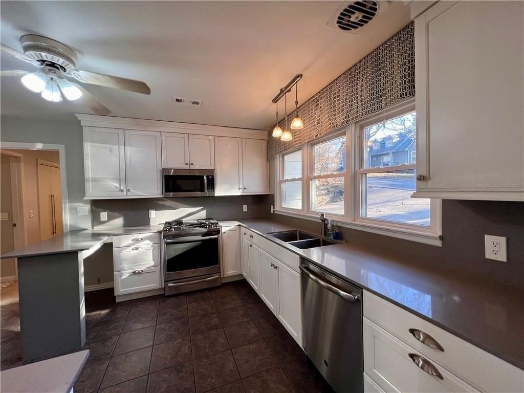 436 E Prospect St - Photo 6 of 33