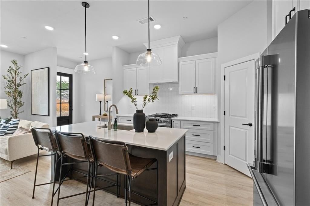 3058 W Berkeley Ave - Photo 6 of 25