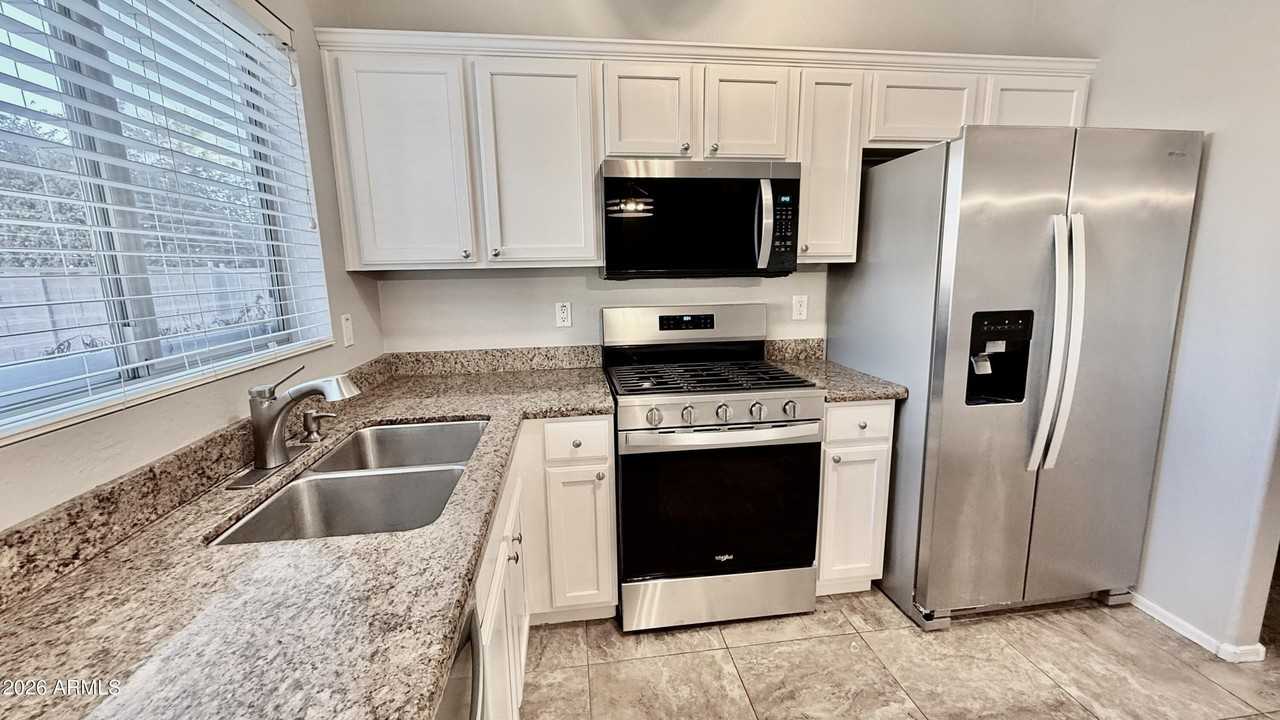 14174 W Crocus Dr - Photo 4 of 26