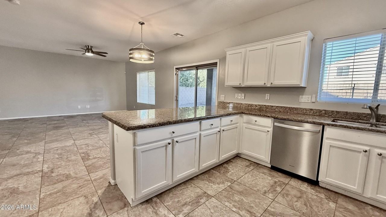 14174 W Crocus Dr - Photo 7 of 26