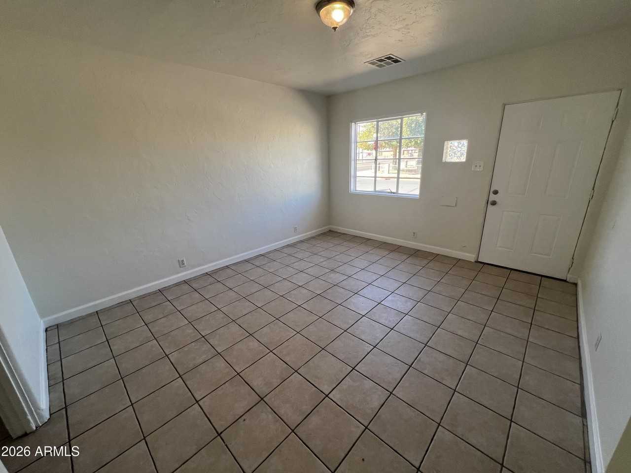 1626 W Mcdowell Rd Apt 1 #1 - Photo 5 of 13