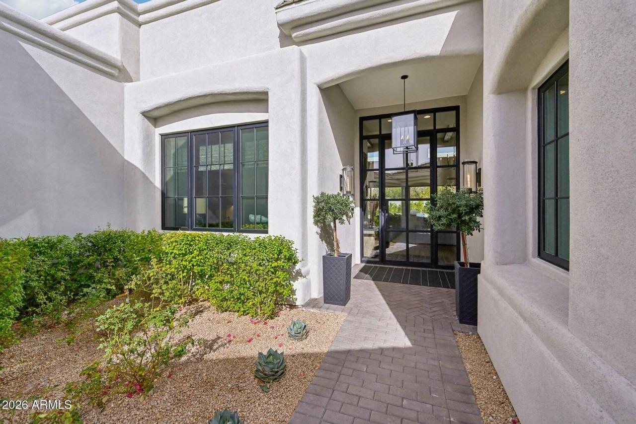 9899 N 79th Way - Photo 4 of 50