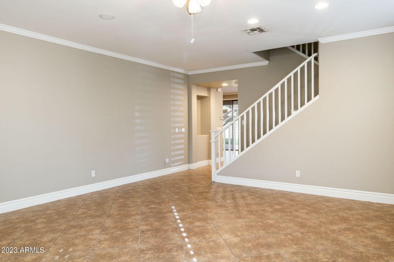 3338 W Hemingway Ln - Photo 6 of 48