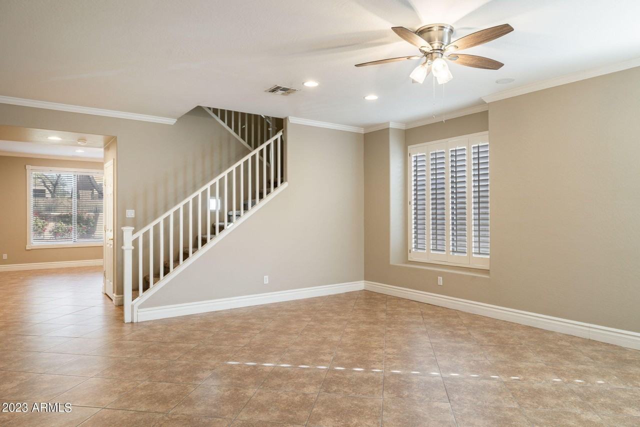 3338 W Hemingway Ln - Photo 7 of 48