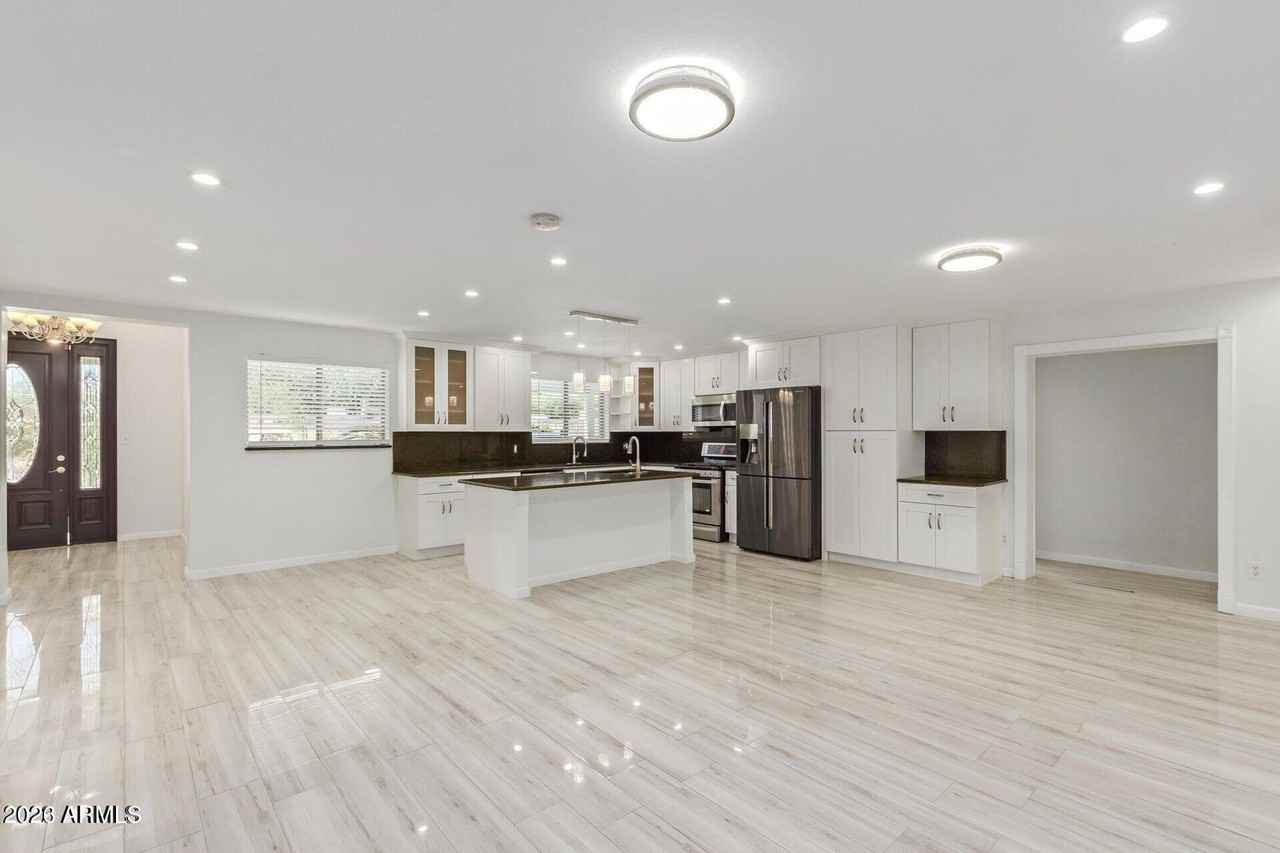 1212 E Mclellan Blvd - Photo 2 of 30