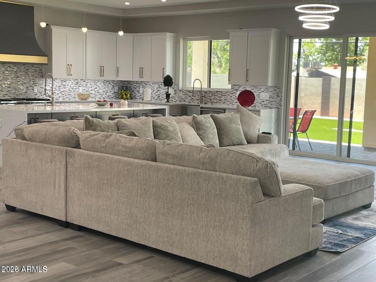 6824 N 14th St - Photo 4 of 30