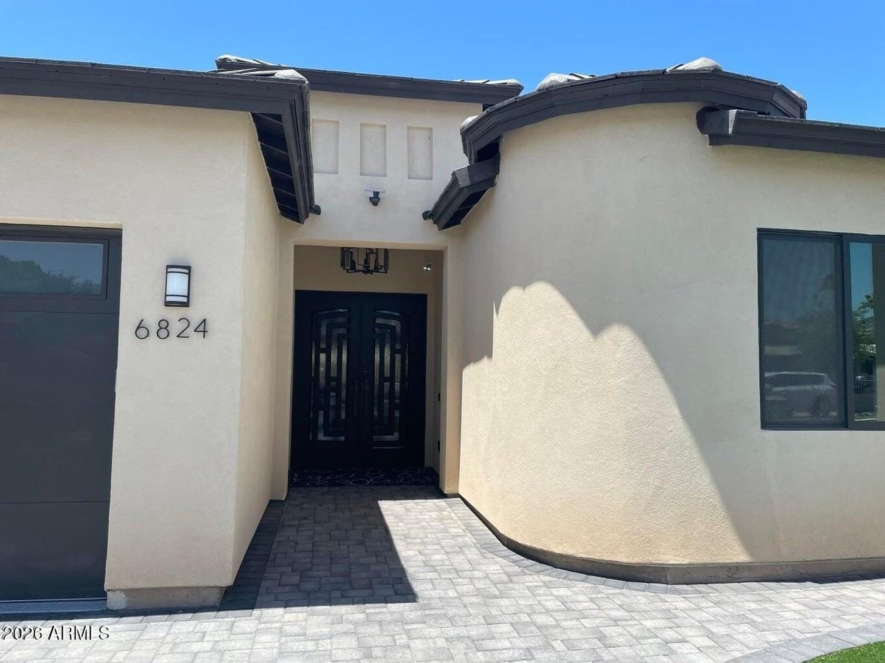 6824 N 14th St - Photo 6 of 30