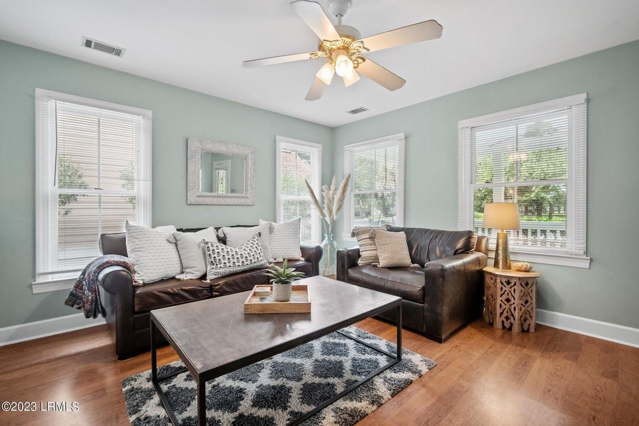 1309 Broad St - Photo 5 of 23