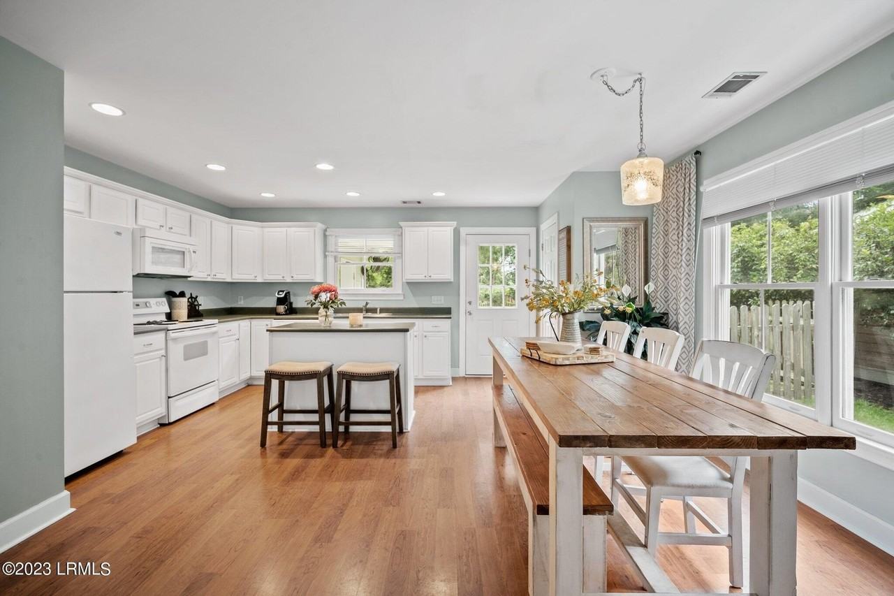 1309 Broad St - Photo 7 of 23