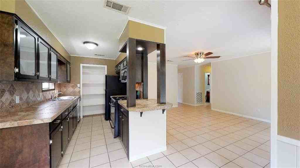 1418 Magnolia Dr - Photo 7 of 31