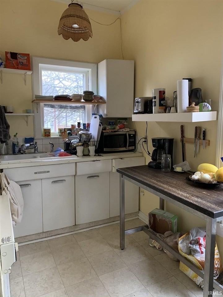 318 S Euclid Ave #2 - Photo 6 of 12