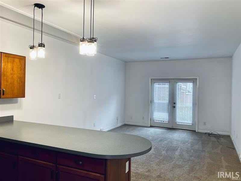 105 E 6th St #A - Photo 4 of 24