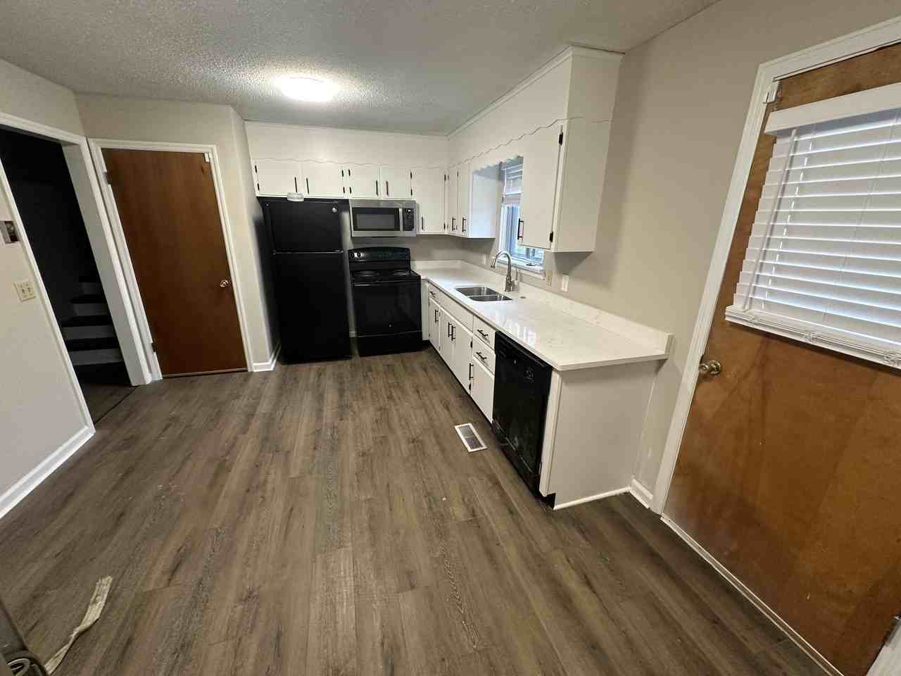 5903 Stonewall Dr - Photo 3 of 3