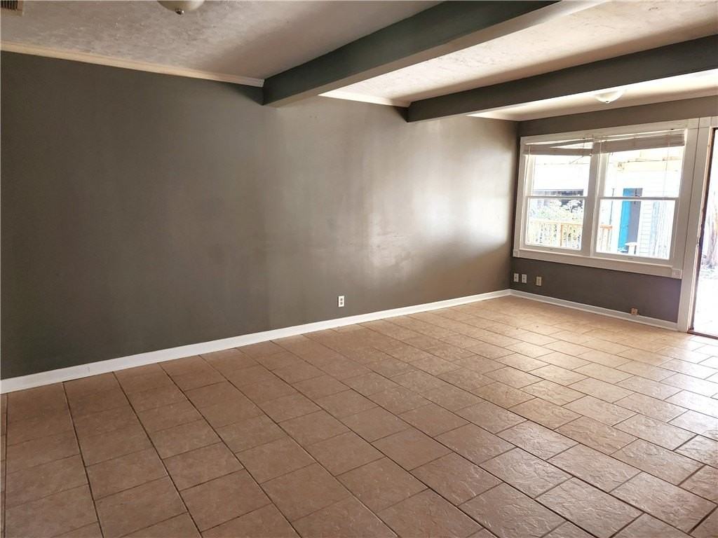 3221 Lawnview St - Photo 5 of 11