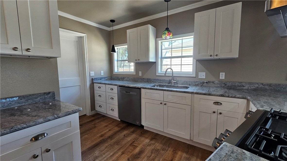 3509 Topeka St - Photo 5 of 32