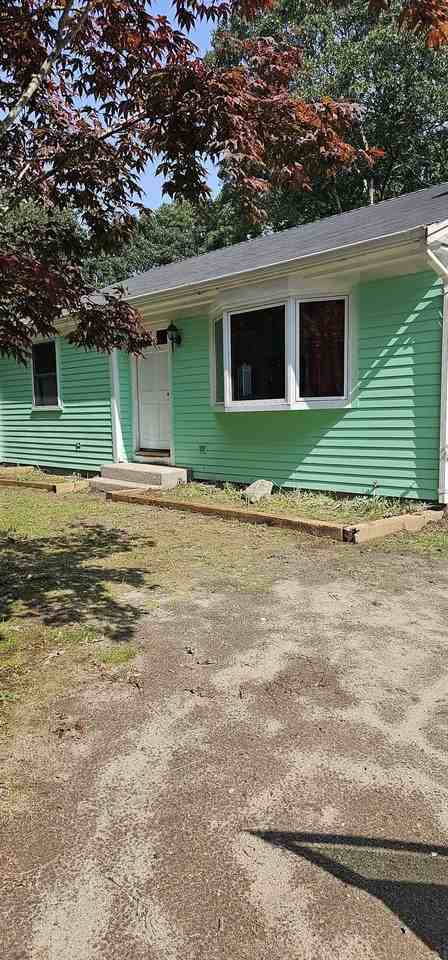 64 Pontiac St - Photo 5 of 8