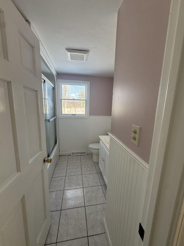 64 Pontiac St - Photo 7 of 8