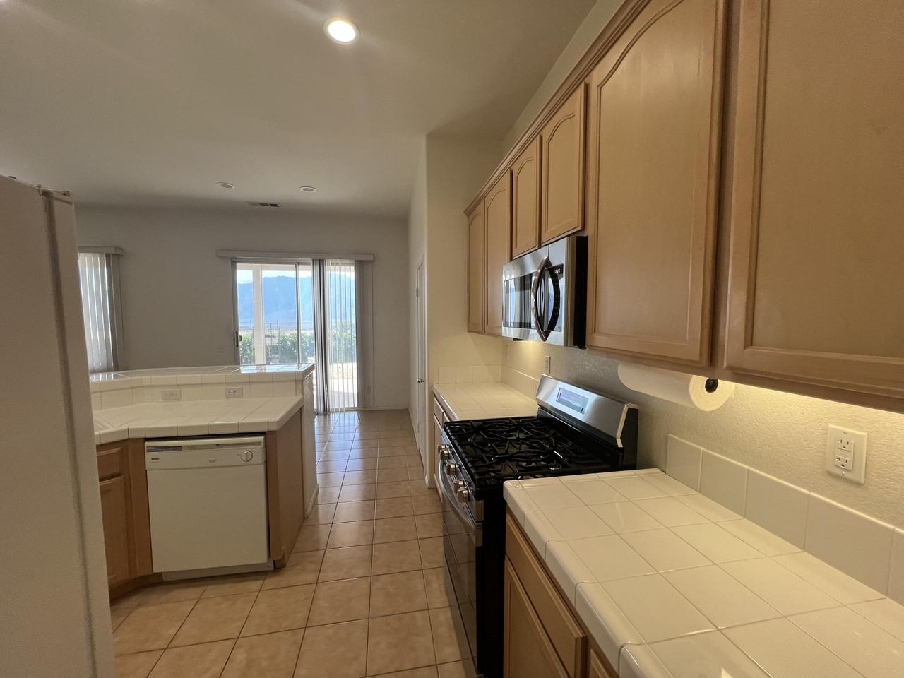 13633 Overlook Dr - Photo 7 of 35