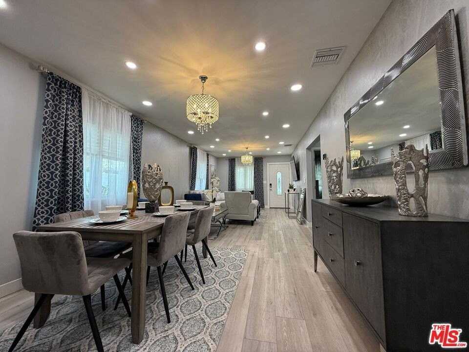 515 Myrtle St - Photo 4 of 28