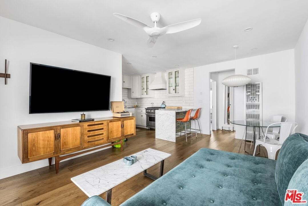 1929 Tamarind Ave Apt 8 #8 - Photo 2 of 28