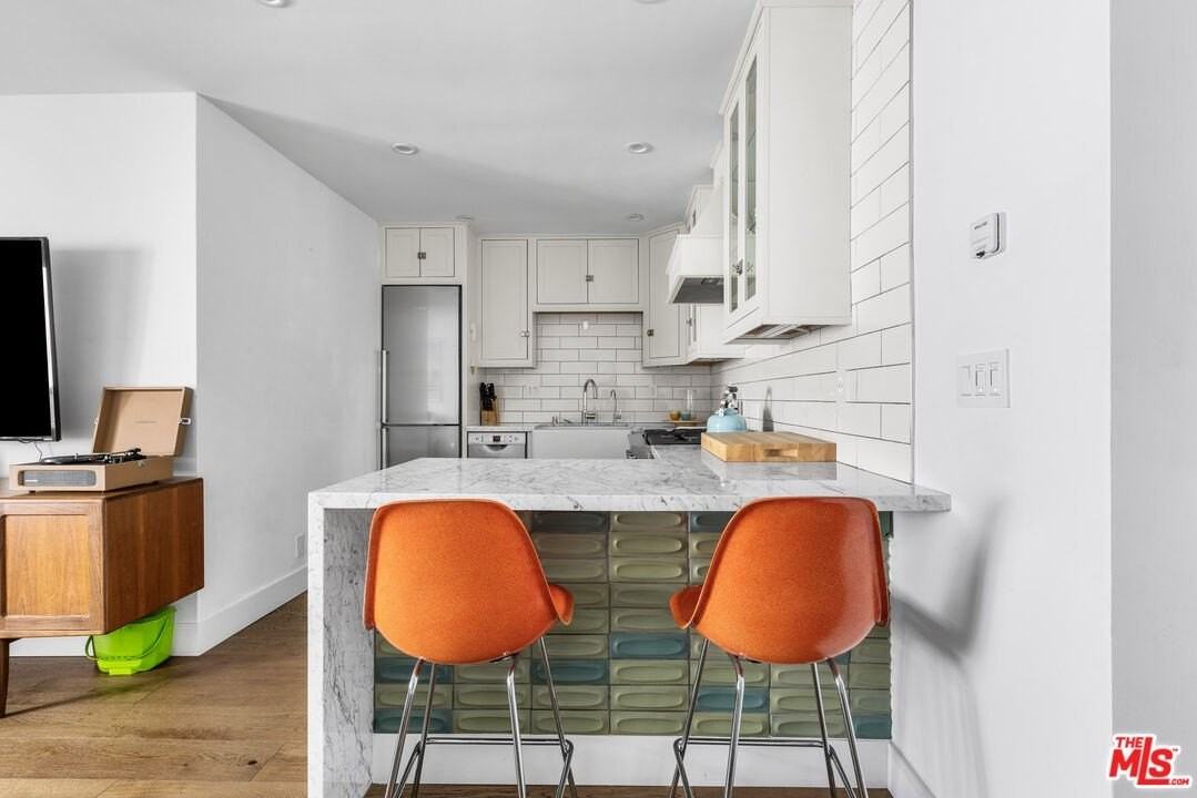 1929 Tamarind Ave Apt 8 #8 - Photo 4 of 28