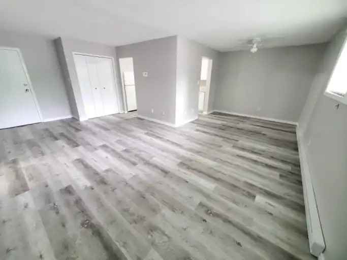 180 Edinburgh St #104 - Photo 3 of 9