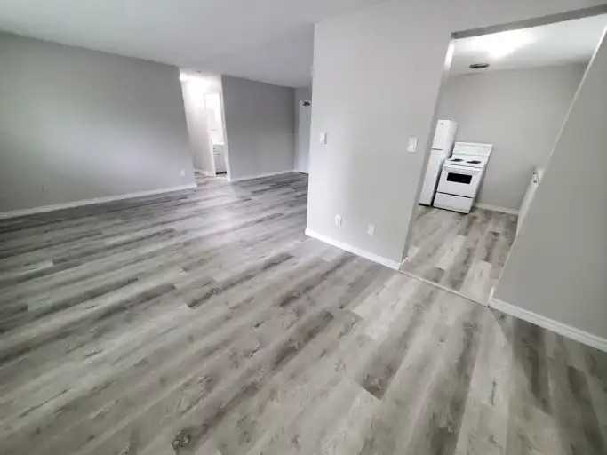 180 Edinburgh St #104 - Photo 5 of 9