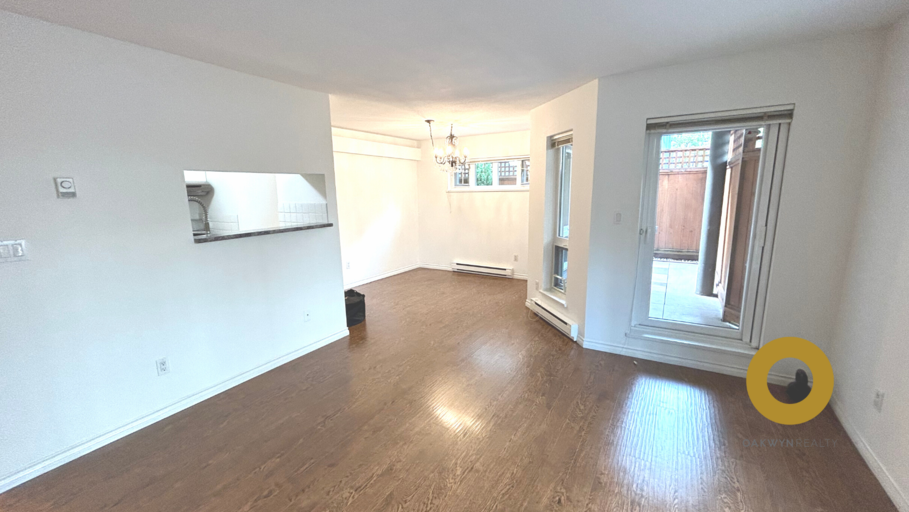 1835 Barclay St #1stF - Photo 3 of 13