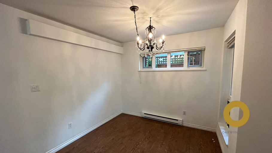 1835 Barclay St #1stF - Photo 4 of 13