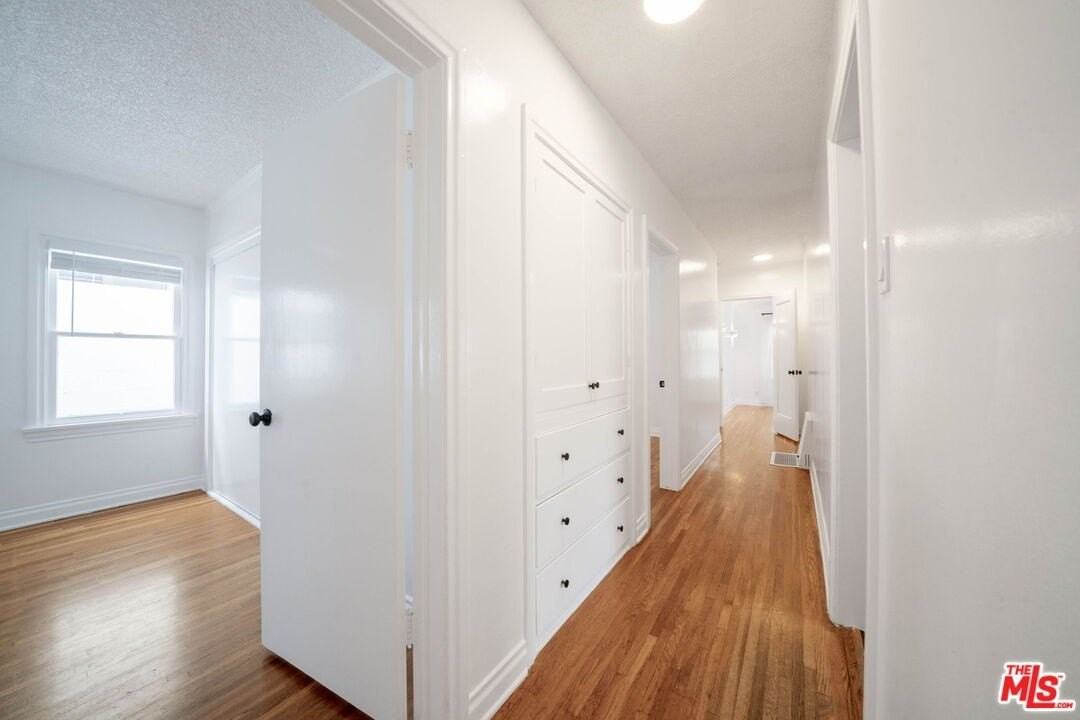 1022 21st St Frnt Hse - Photo 7 of 15