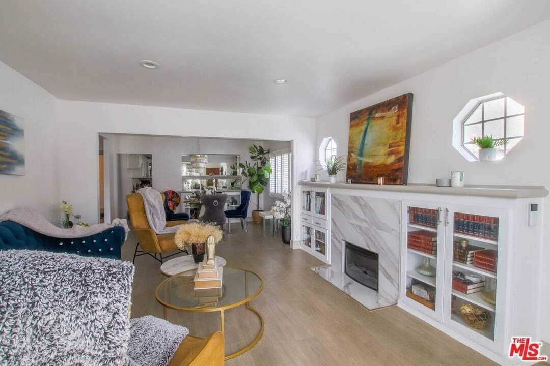 2223 W 78th Pl - Photo 4 of 23