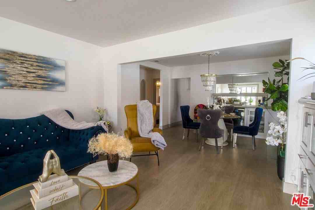 2223 W 78th Pl - Photo 5 of 23